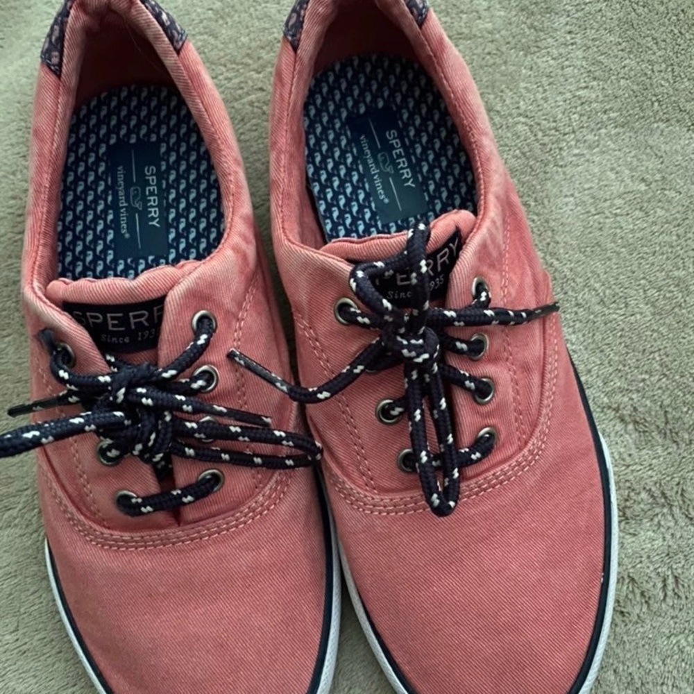 Sperry / Vineyard Vines ~ washed out red sneakers in a youth 3 ~ extra laces